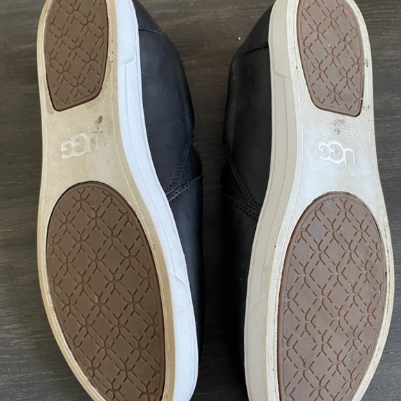 Uggs sz. 9 - Picture 2 of 4